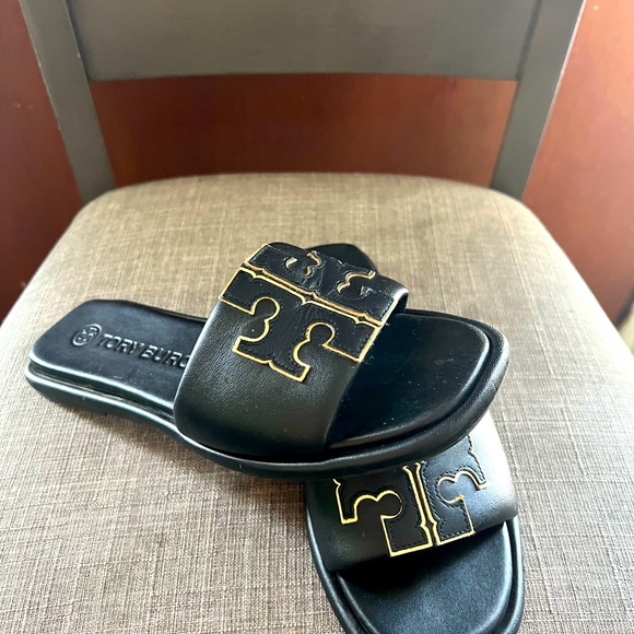 Tory Burch sandals - Picture 2 of 3